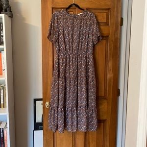 Bohme Midi Floral Short Sleeved Dress! Lightweight, tiered, size L.